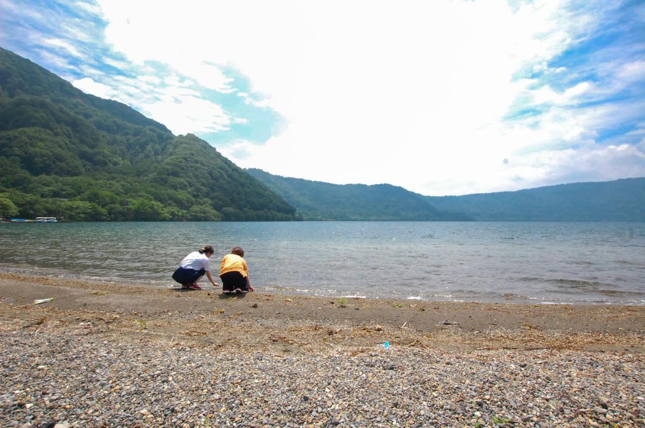 Towadako Lakeside Hotel Bagian luar foto